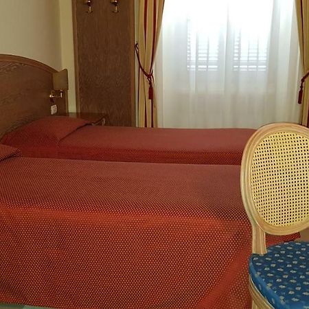 Hotel La Cupola Novara Eksteriør bilde